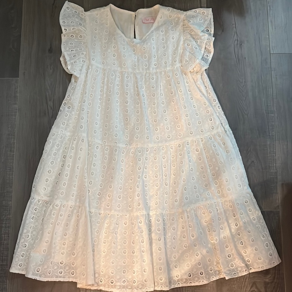 Pink Lily White Tiered Dress with Islet Details. Size M.
